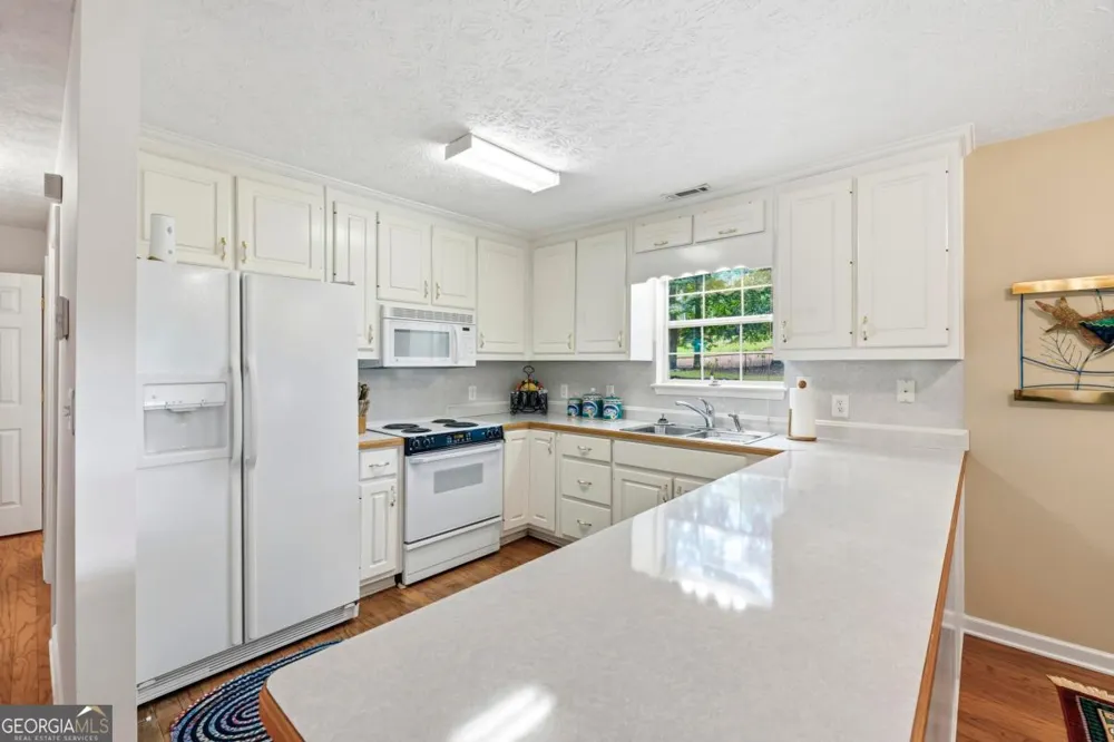 198 Winding River RD Eatonton, GA 31024