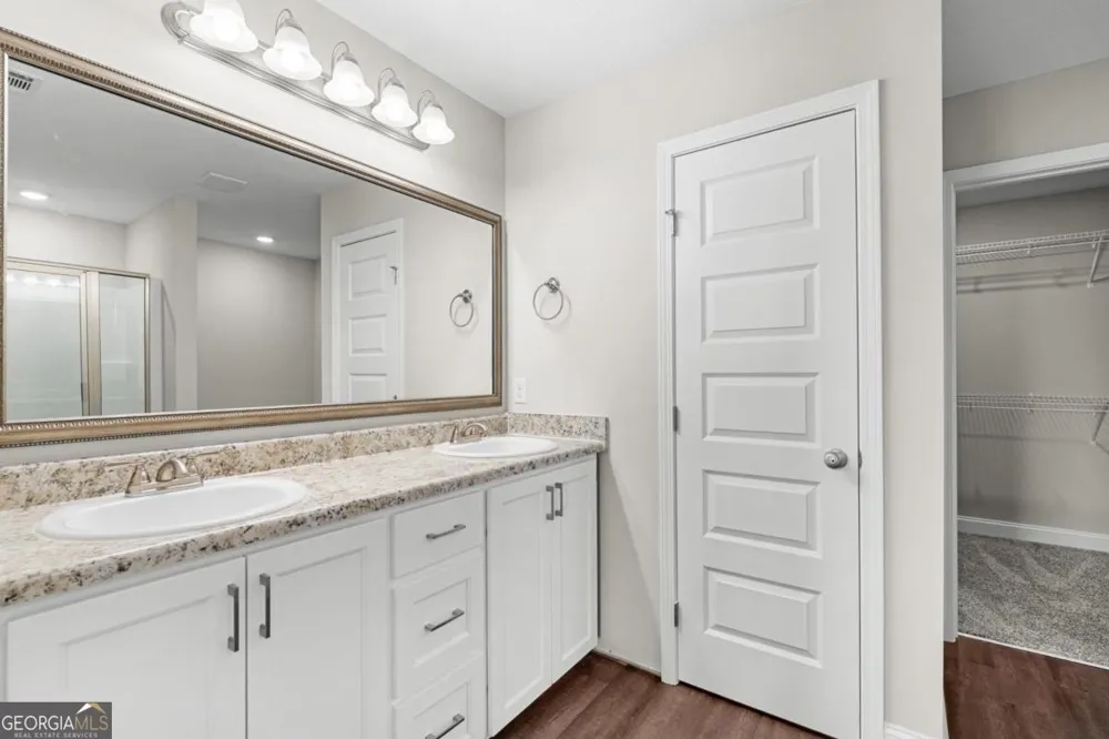 516 Doyle LN Statesboro, GA 30458