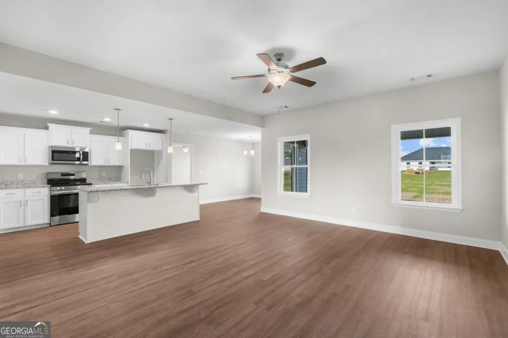 516 Doyle LN Statesboro, GA 30458