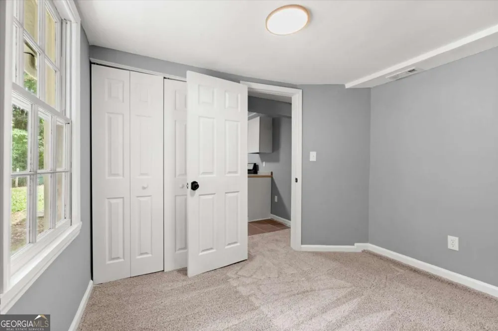 5015 Logans RUN Loganville, GA 30052