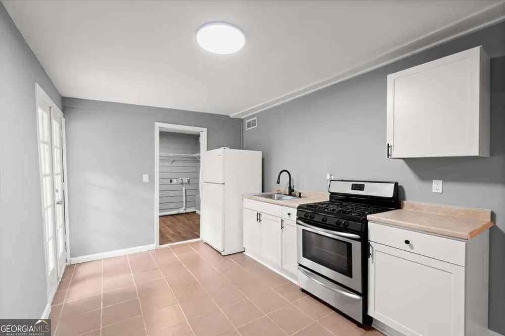 5015 Logans RUN Loganville, GA 30052