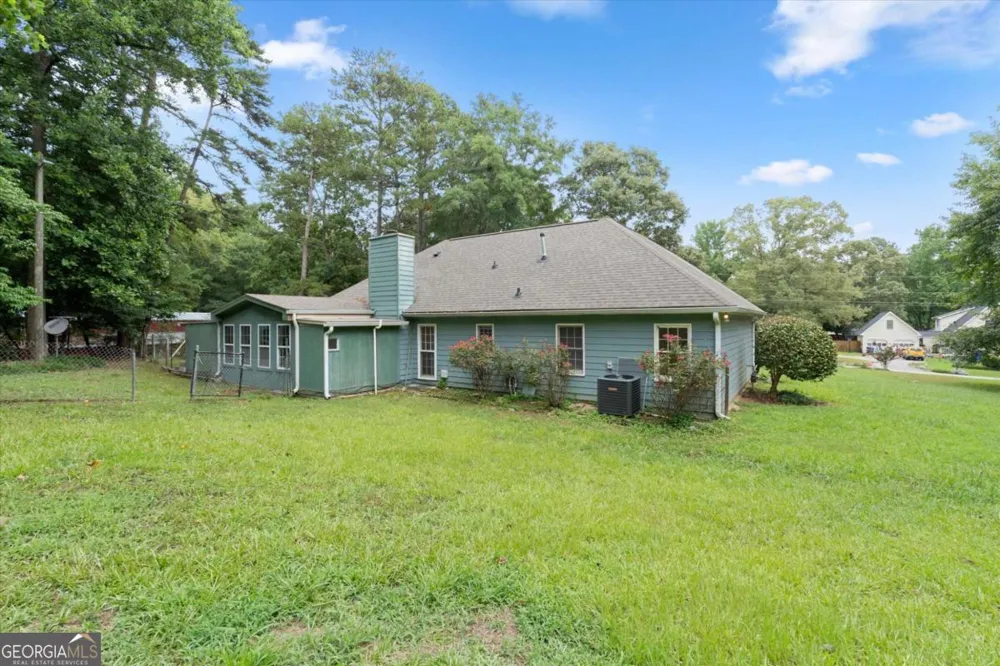 5015 Logans RUN Loganville, GA 30052