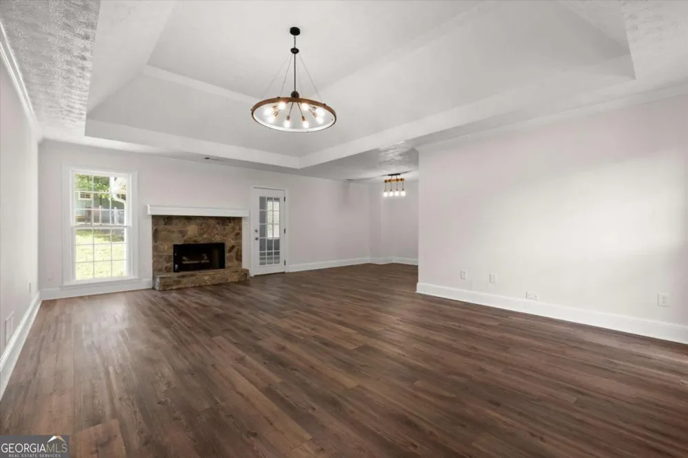 5015 Logans RUN Loganville, GA 30052