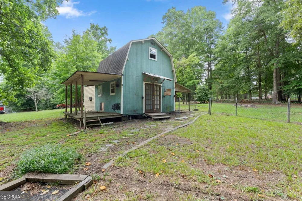 5015 Logans RUN Loganville, GA 30052