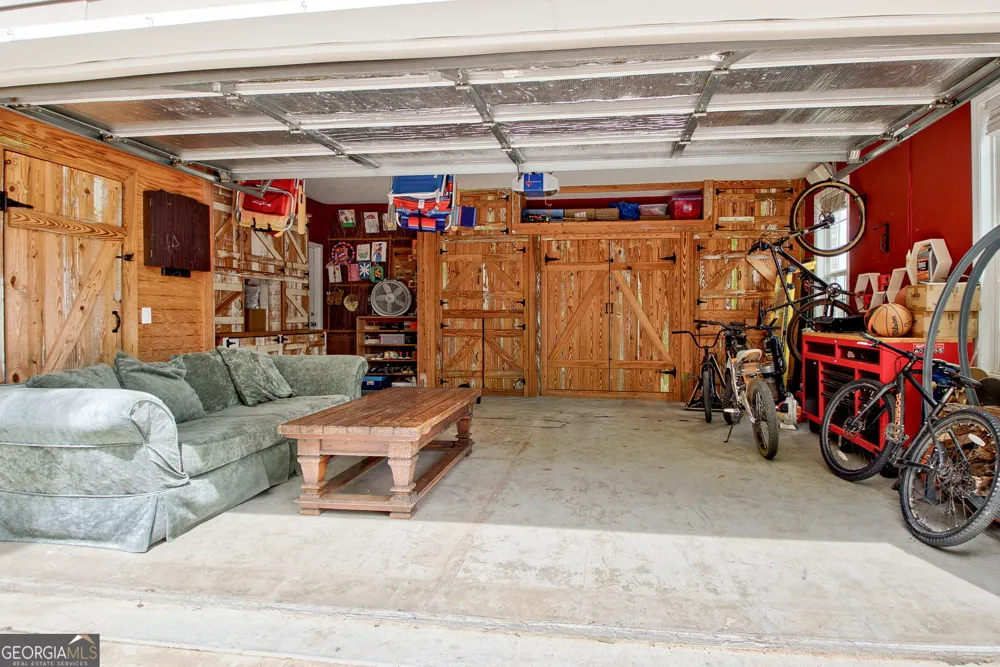 374 Persimmon DR Sharpsburg, GA 30277