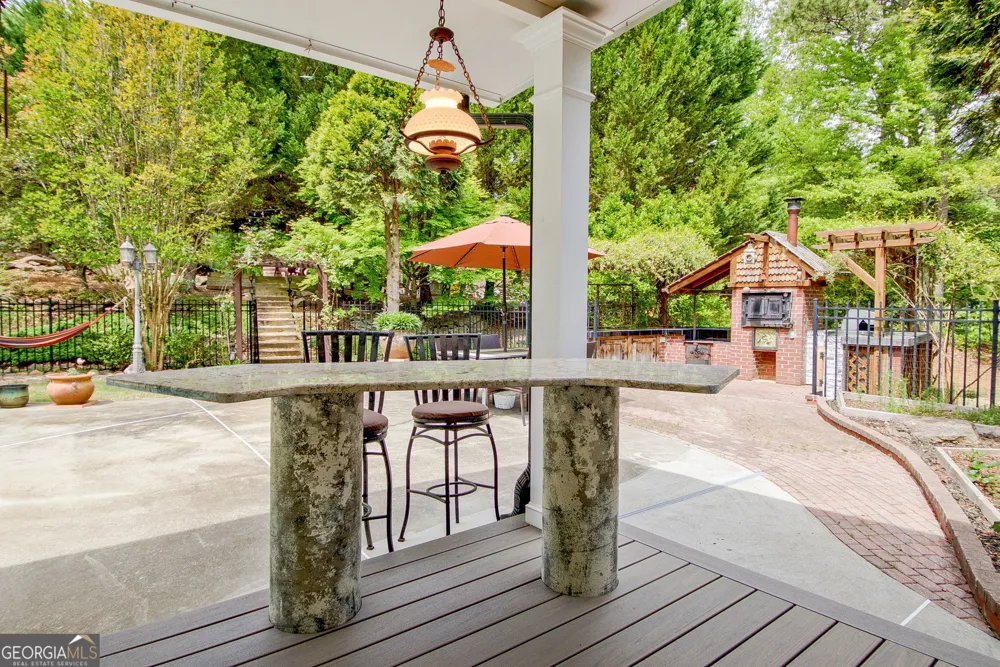 374 Persimmon DR Sharpsburg, GA 30277