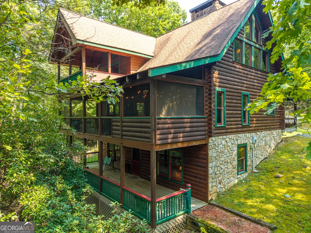 24 Indian Lake RD Mineral Bluff, GA 30559