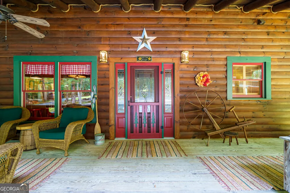 24 Indian Lake RD Mineral Bluff, GA 30559