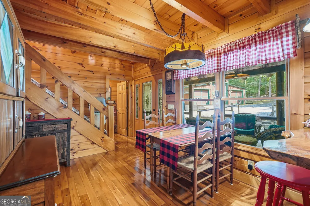 24 Indian Lake RD Mineral Bluff, GA 30559
