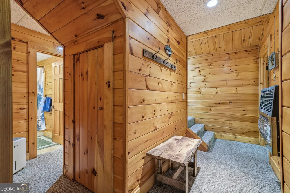 24 Indian Lake RD Mineral Bluff, GA 30559