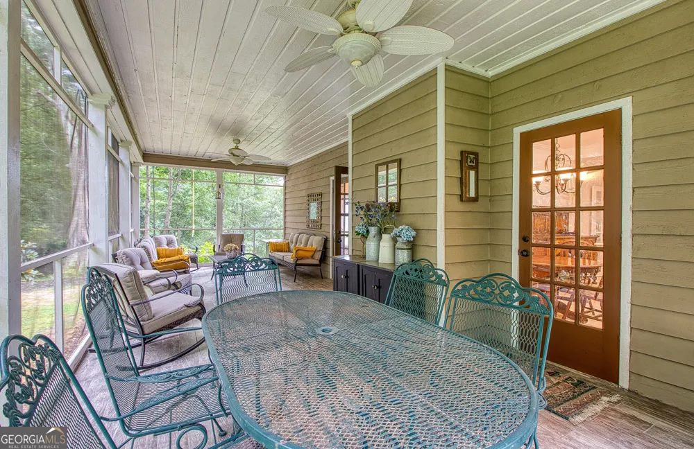 160 Sandy Lake CIR Fayetteville, GA 30214