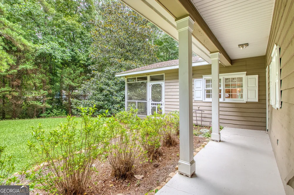 160 Sandy Lake CIR Fayetteville, GA 30214