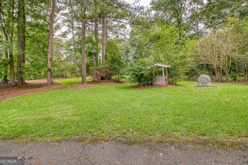 160 Sandy Lake CIR Fayetteville, GA 30214