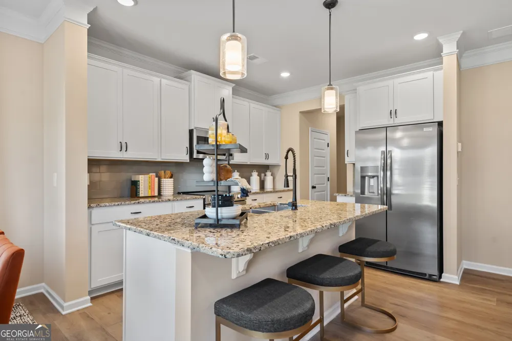 832 Crescent DR Riverdale, GA 30274