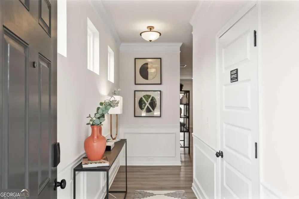826 Crescent DR Riverdale, GA 30274