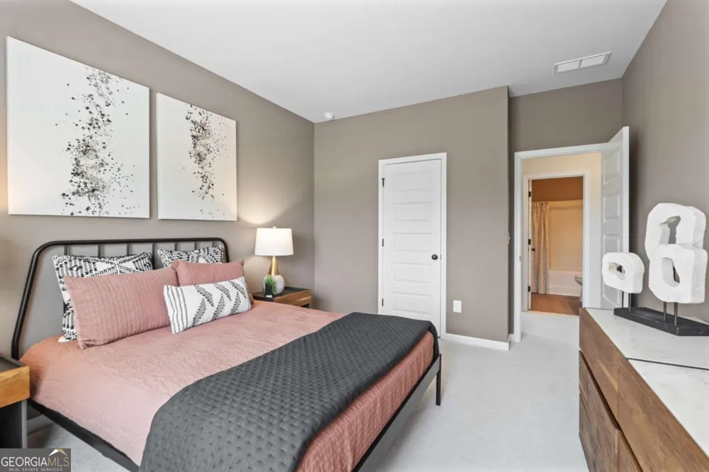826 Crescent DR Riverdale, GA 30274