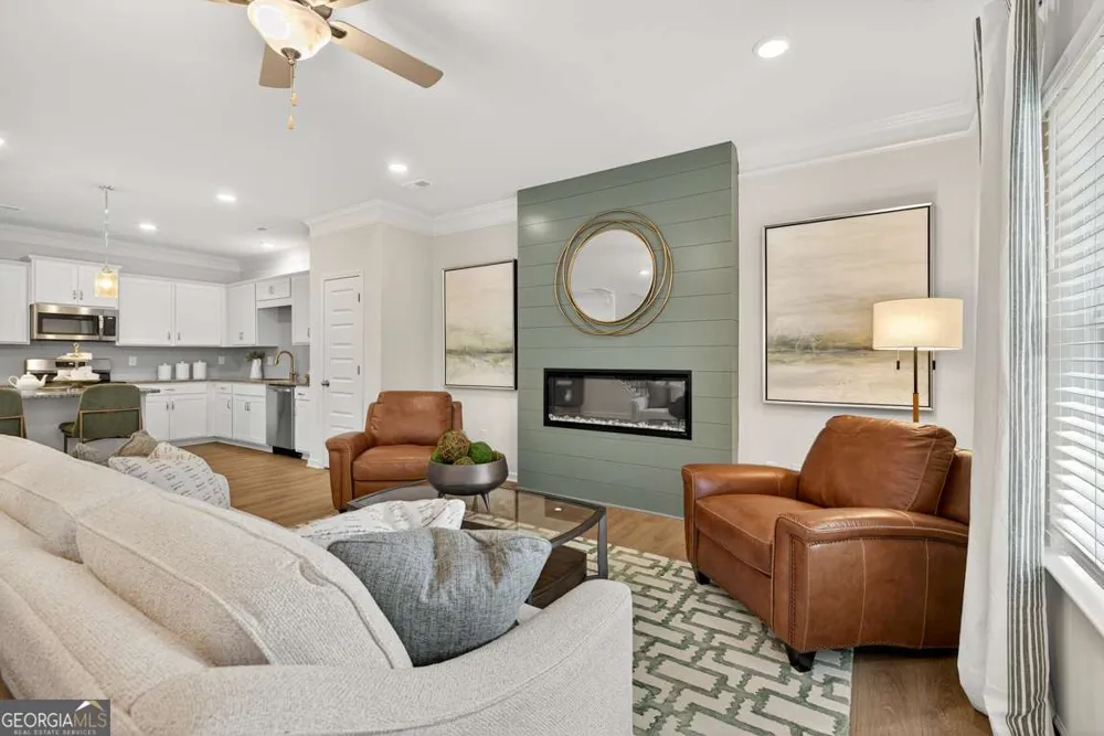 829 Crescent DR Riverdale, GA 30274