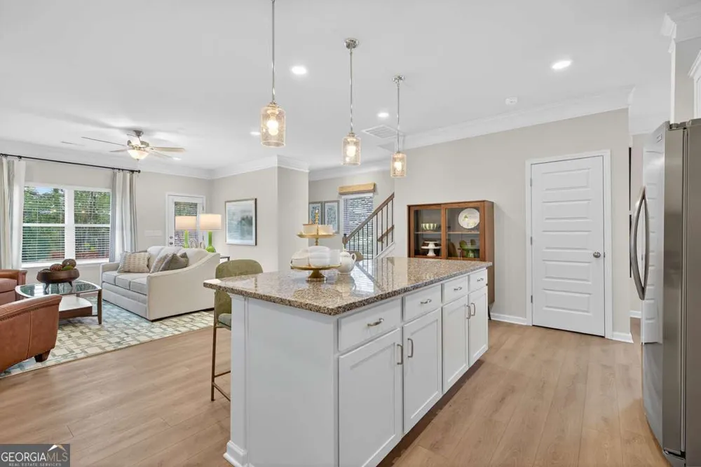829 Crescent DR Riverdale, GA 30274
