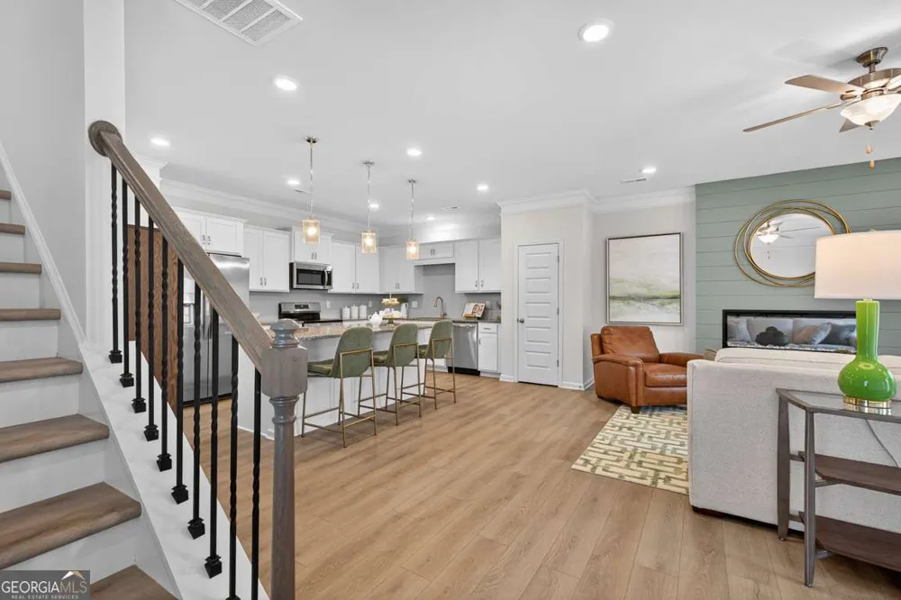 829 Crescent DR Riverdale, GA 30274