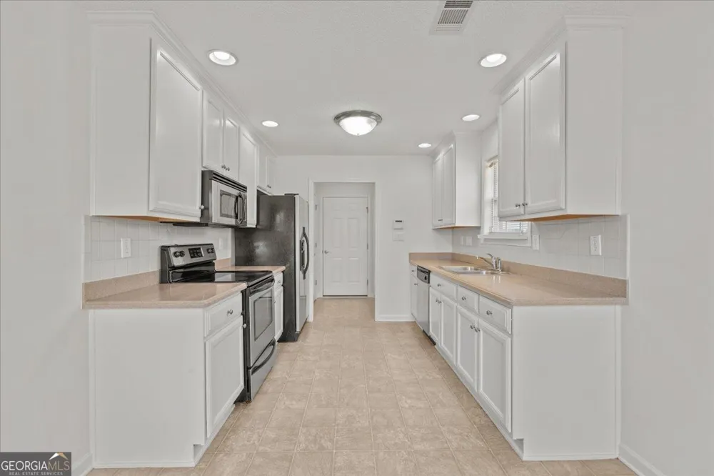 293 Prominent LOOP McDonough, GA 30253