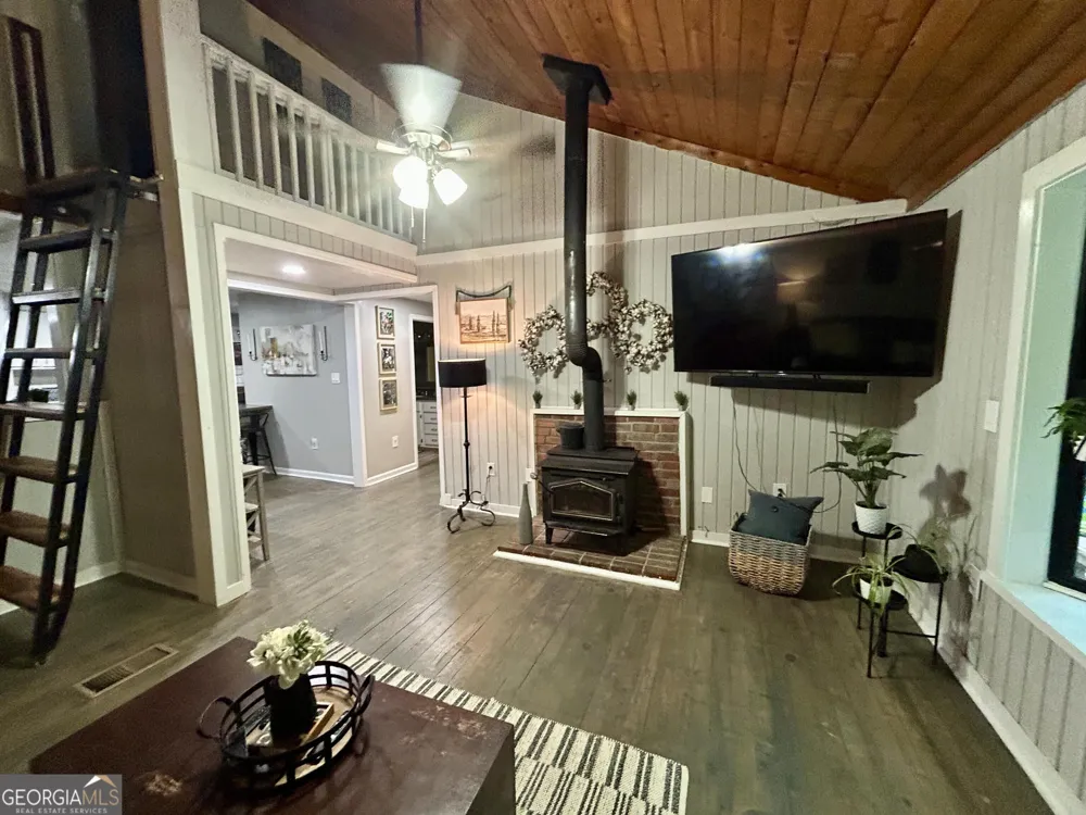 73 Arthur Anderson RD Dahlonega, GA 30533