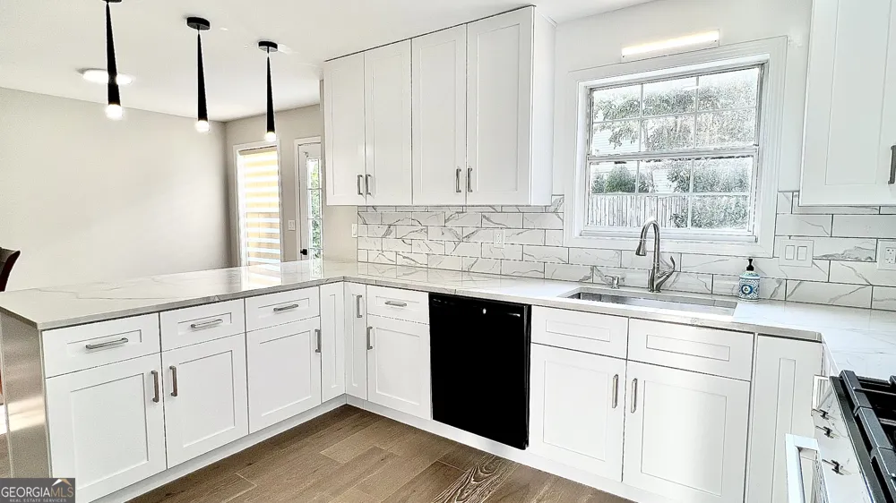 417 Hillcrest CMN Canton, GA 30115