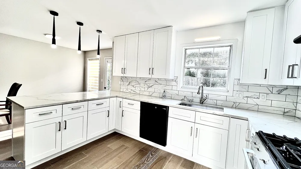 417 Hillcrest CMN Canton, GA 30115