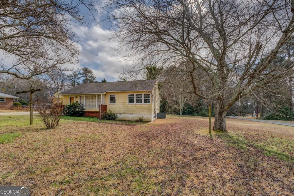 908 Nelson ST Jackson, GA 30233