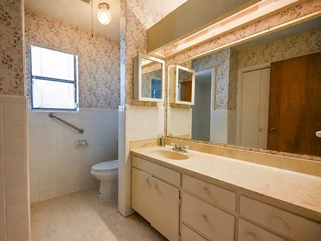 5032 S SANTA CLARA RD Seguin, TX 78155