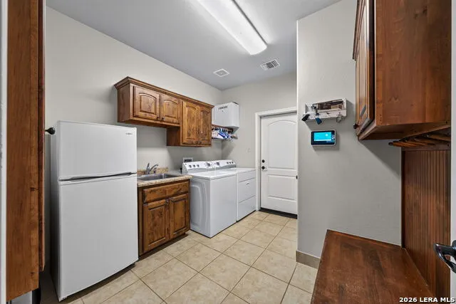 1641 Clover rdg Pleasanton, TX 78064