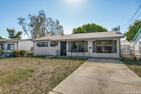354 LAS PALMAS DR