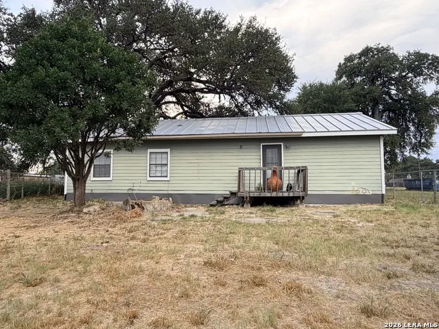 1008 MAIN ST Pleasanton, TX 78064