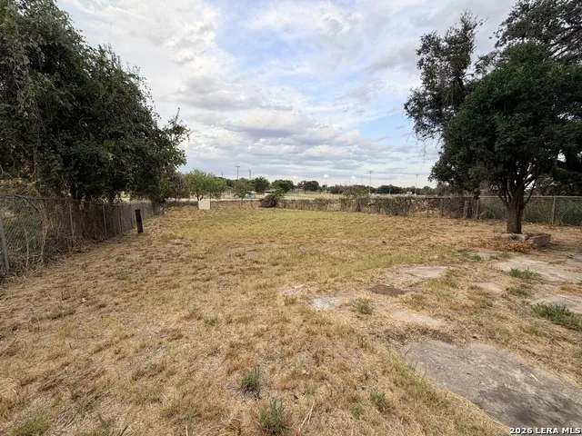1008 MAIN ST Pleasanton, TX 78064