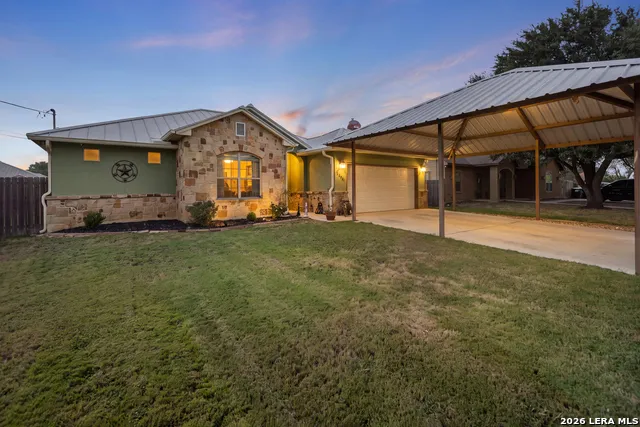 985 Boyd Poteet, TX 78065