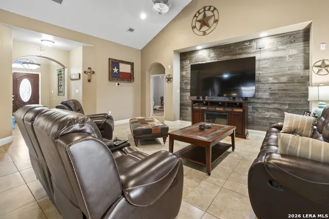 985 Boyd Poteet, TX 78065