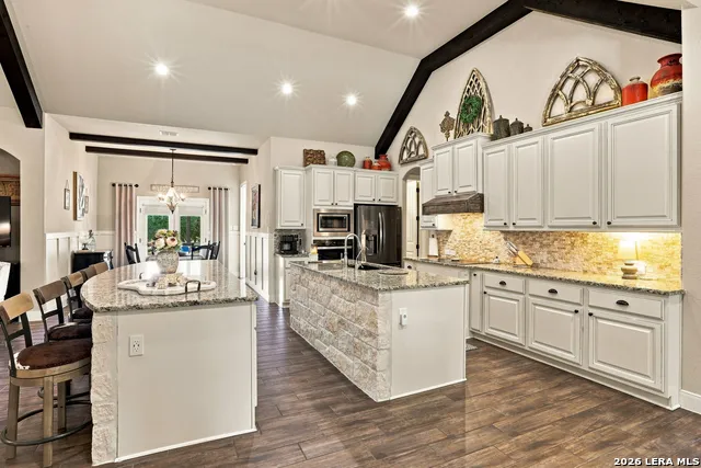 137 SENDERA WAY Canyon Lake, TX 78133