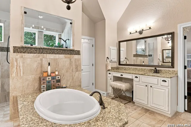 137 SENDERA WAY Canyon Lake, TX 78133