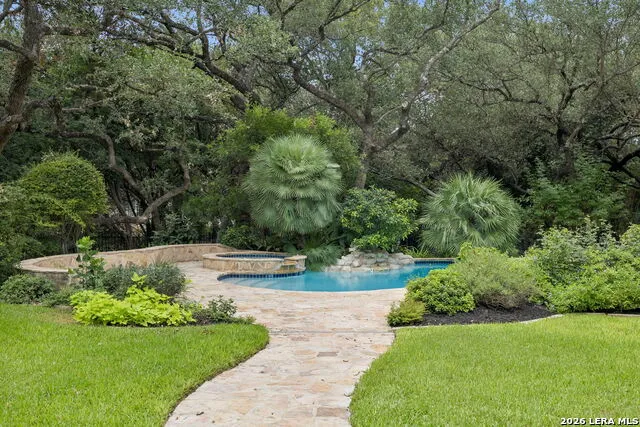 203 Durand Oak Shavano Park, TX 78230