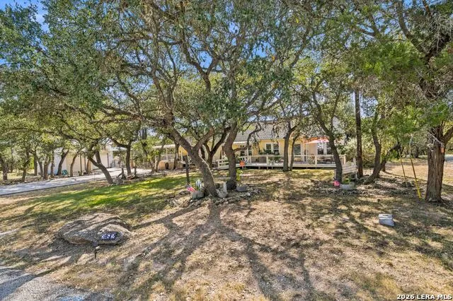 362 BLACK OAK DR Canyon Lake, TX 78133