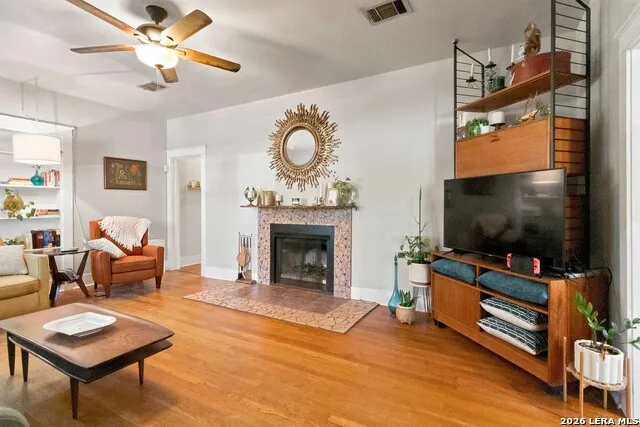 362 BLACK OAK DR Canyon Lake, TX 78133