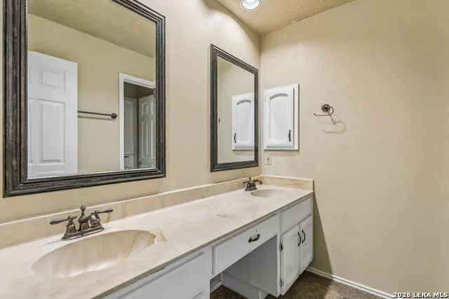 15222 Oak Spring St San Antonio, TX 78232