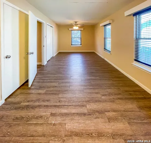 1512 E BOWIE ST Beeville, TX 78102