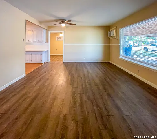 1512 E BOWIE ST Beeville, TX 78102