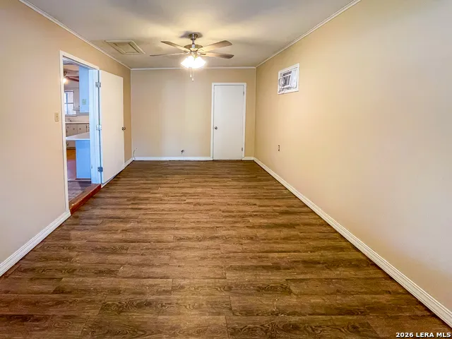 1512 E BOWIE ST Beeville, TX 78102