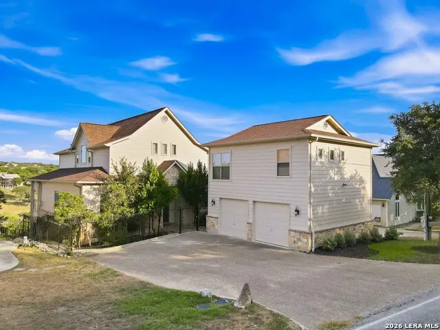 1745 W LAKESIDE DR Canyon Lake, TX 78133