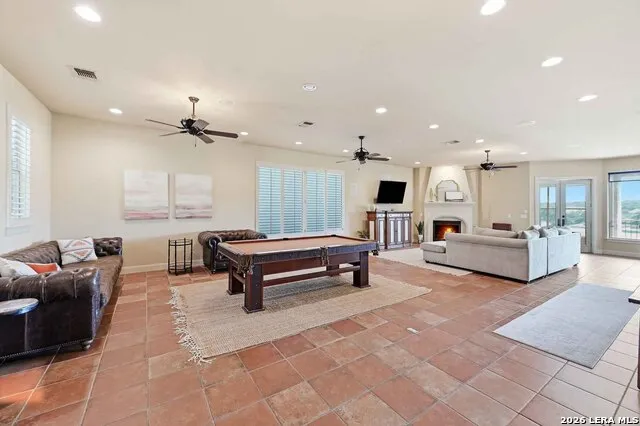 1745 W LAKESIDE DR Canyon Lake, TX 78133
