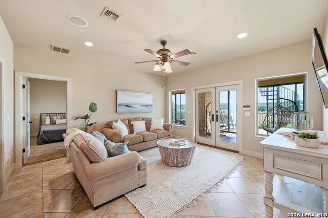 1745 W LAKESIDE DR Canyon Lake, TX 78133