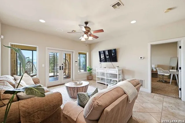 1745 W LAKESIDE DR Canyon Lake, TX 78133