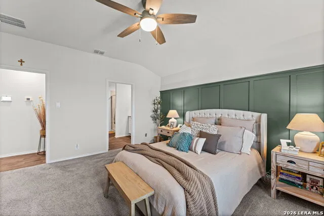 233 LEGENDARY TRAIL LOOP Floresville, TX 78114