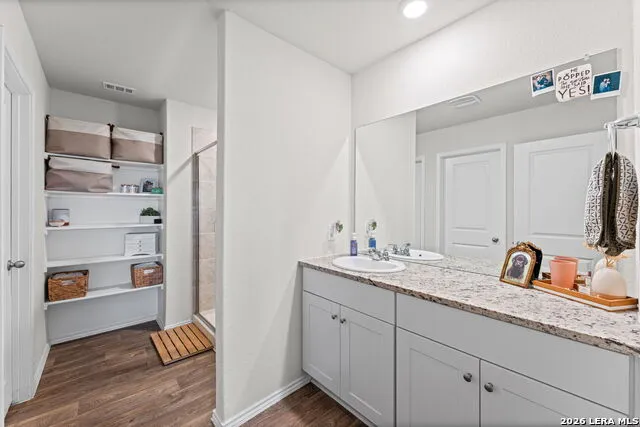 233 LEGENDARY TRAIL LOOP Floresville, TX 78114